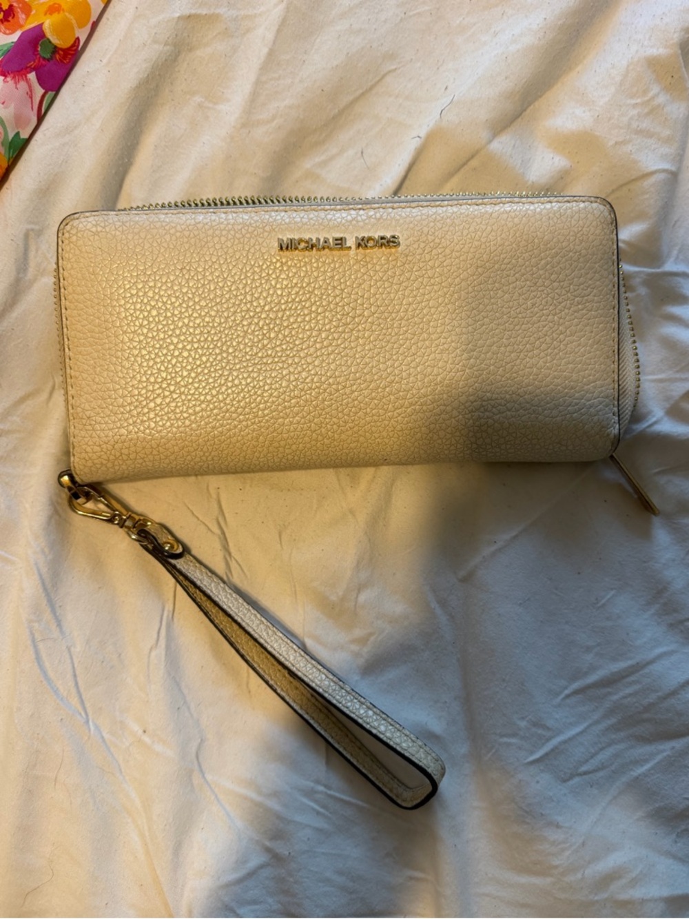 Michael Kors White Zip Wristlet Wallet with Gold Hardware